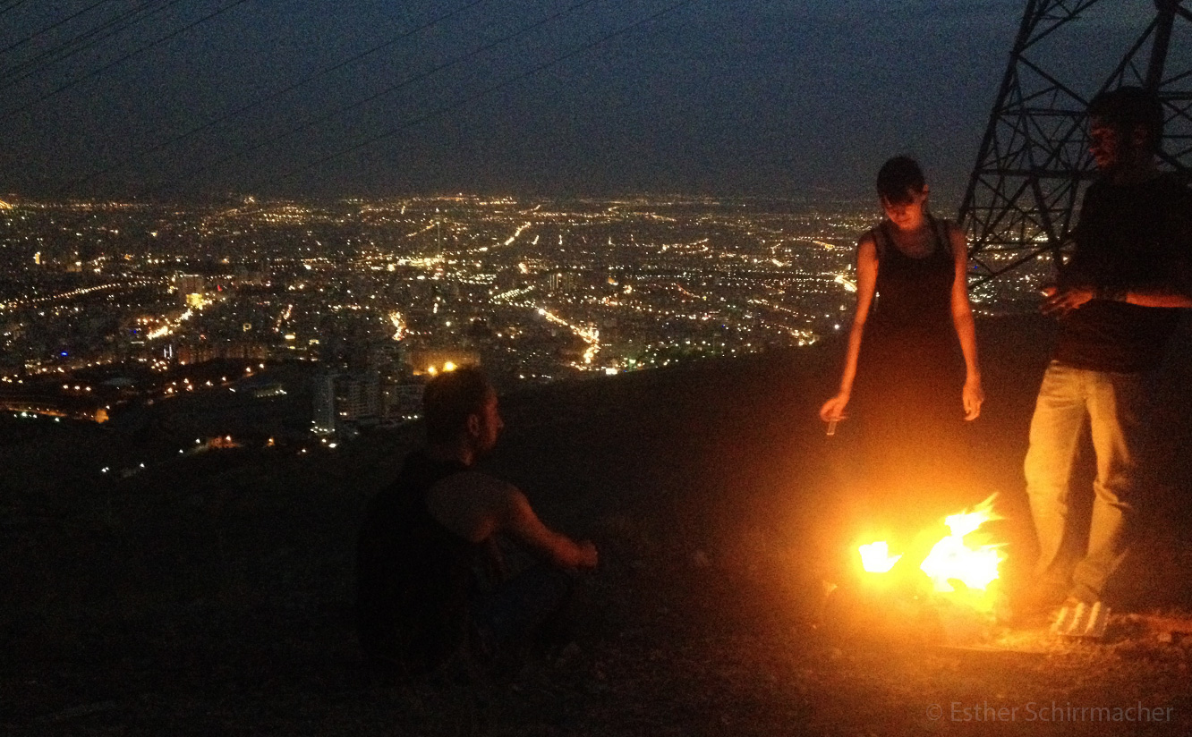 Eine Reise in den Iran: Nachts in den Teheraner Bergen