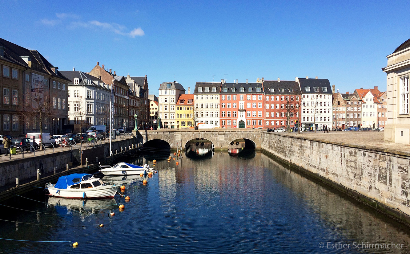 Die bunten Häuser bei einer Reise nach Kopenhagen