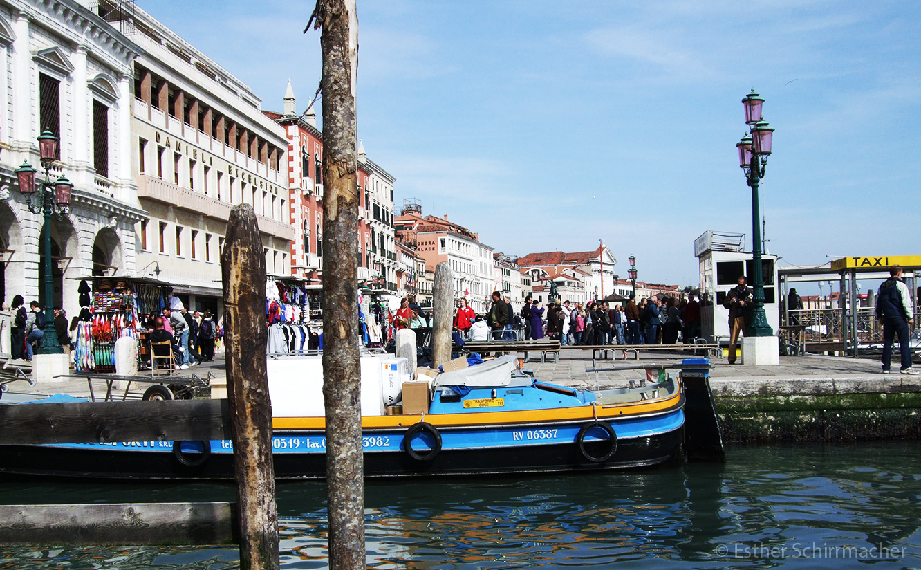 Urlaub in Venedig: Venezianische Gondeln 