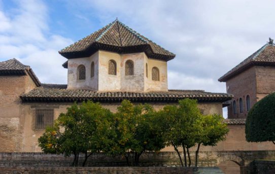 Granada in Südspanien – Die Alhambra besichtigen + mein Hoteltipp für Andalusien